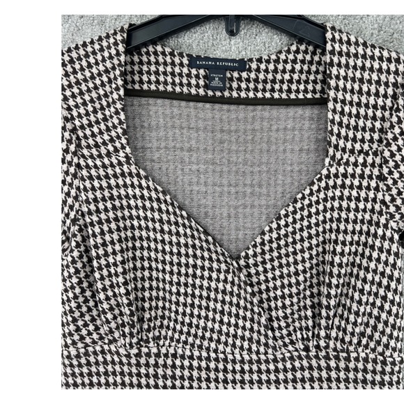Banana Republic Brown Houndstooth Sheath Dress V-Neck Stretch Cap Sleeve Size M - Picture 4 of 8
